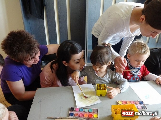 Zdjęcie w galerii na portalu naszraciborz.pl: Odkrywaj świat i korzystaj z jego oferty wiadomości z regionu