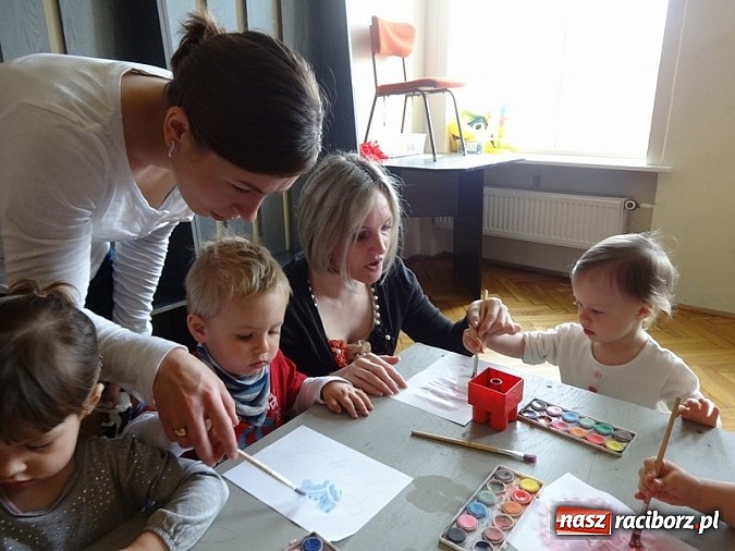 Zdjęcie w galerii na portalu naszraciborz.pl: Odkrywaj świat i korzystaj z jego oferty wiadomości z regionu