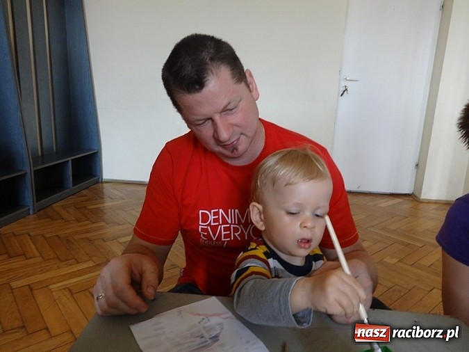 Zdjęcie w galerii na portalu naszraciborz.pl: Odkrywaj świat i korzystaj z jego oferty wiadomości z regionu