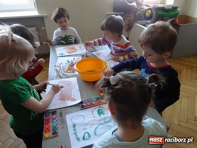 Zdjęcie w galerii na portalu naszraciborz.pl: Odkrywaj świat i korzystaj z jego oferty wiadomości z regionu