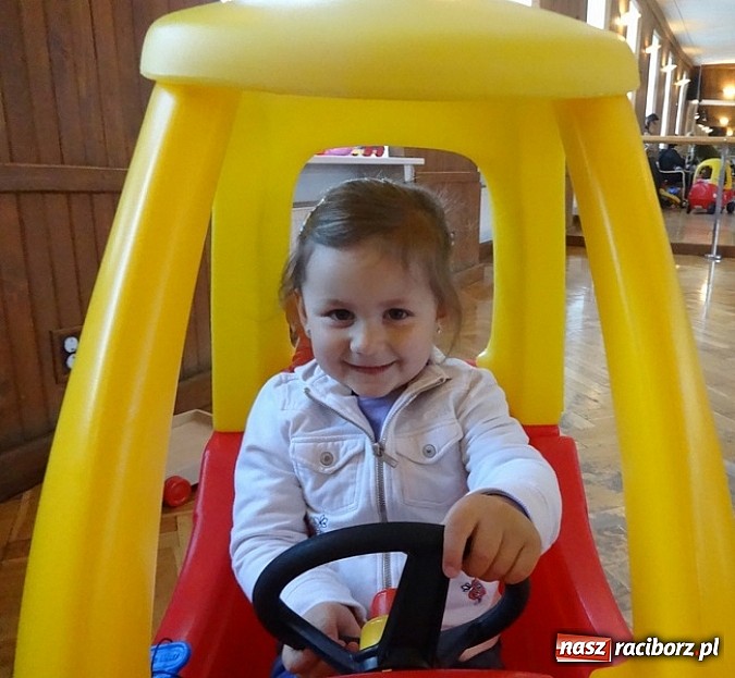 Zdjęcie w galerii na portalu naszraciborz.pl: Odkrywaj świat i korzystaj z jego oferty wiadomości z regionu