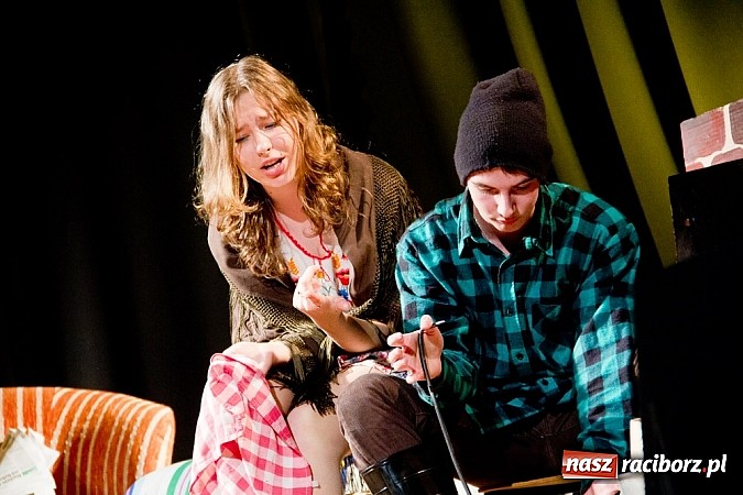 Zdjęcie w galerii na portalu naszraciborz.pl: Maryna i Rozalia, czyli Wiejski spisek na deskach MDK wiadomości z regionu