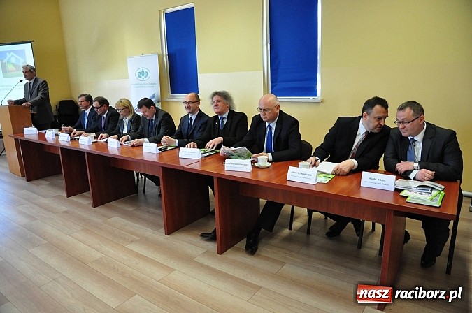 Zdjęcie w galerii na portalu naszraciborz.pl: 120 wystawców. Piękna pogoda. Bogaty program. Ruszyła Eko-Wystawa w Pietrowicach wiadomości z regionu