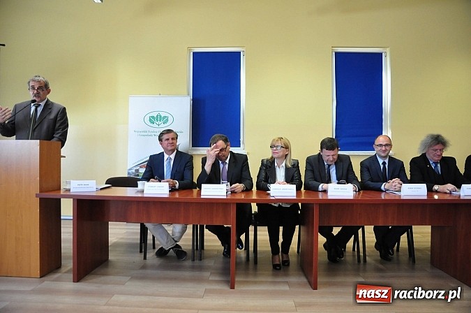 Zdjęcie w galerii na portalu naszraciborz.pl: 120 wystawców. Piękna pogoda. Bogaty program. Ruszyła Eko-Wystawa w Pietrowicach wiadomości z regionu