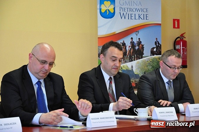 Zdjęcie w galerii na portalu naszraciborz.pl: 120 wystawców. Piękna pogoda. Bogaty program. Ruszyła Eko-Wystawa w Pietrowicach wiadomości z regionu