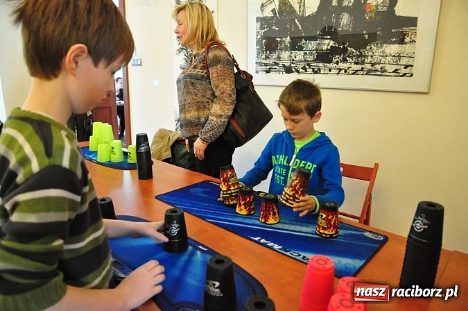 Zdjęcie w galerii na portalu naszraciborz.pl: Na zamku zagościli miłośnicy gier logicznych wiadomości z regionu