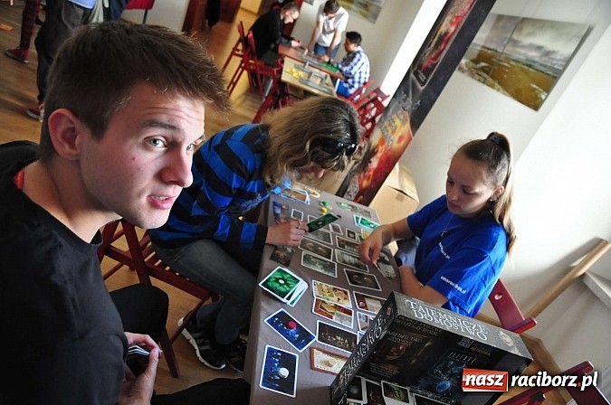 Zdjęcie w galerii na portalu naszraciborz.pl: Na zamku zagościli miłośnicy gier logicznych wiadomości z regionu