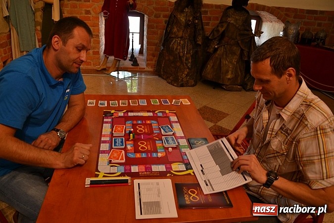 Zdjęcie w galerii na portalu naszraciborz.pl: Na zamku zagościli miłośnicy gier logicznych wiadomości z regionu