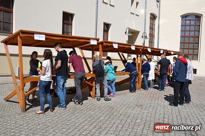 Zdjęcie w galerii na portalu naszraciborz.pl: Na zamku zagościli miłośnicy gier logicznych wiadomości z regionu