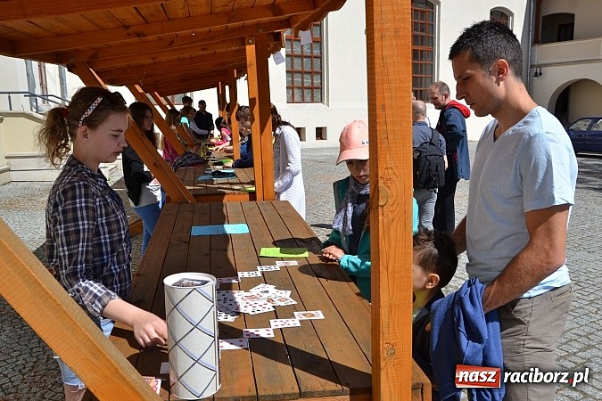 Zdjęcie w galerii na portalu naszraciborz.pl: Na zamku zagościli miłośnicy gier logicznych wiadomości z regionu