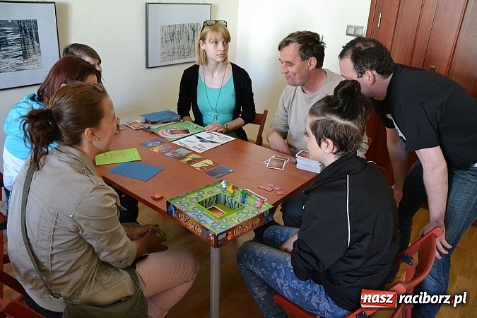 Zdjęcie w galerii na portalu naszraciborz.pl: Na zamku zagościli miłośnicy gier logicznych wiadomości z regionu