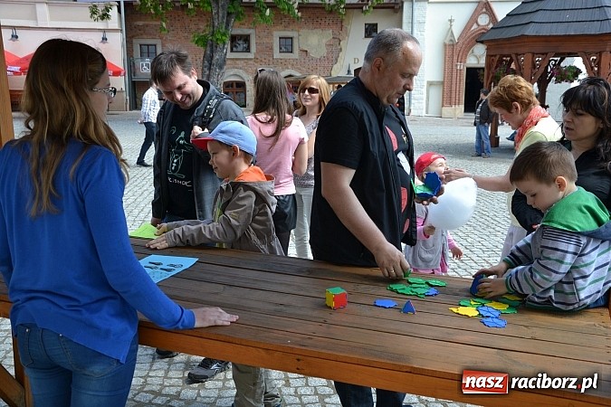 Zdjęcie w galerii na portalu naszraciborz.pl: Na zamku zagościli miłośnicy gier logicznych wiadomości z regionu