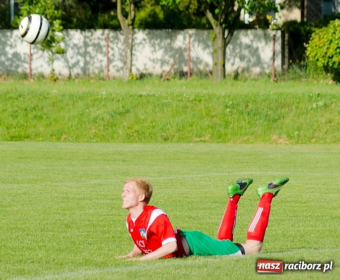 Zdjęcie w galerii na portalu naszraciborz.pl: Ogromny pech KS Rafako. Turza wbiła gola w 96.minucie! wiadomości z regionu