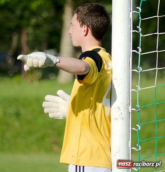 Zdjęcie w galerii na portalu naszraciborz.pl: Ogromny pech KS Rafako. Turza wbiła gola w 96.minucie! wiadomości z regionu