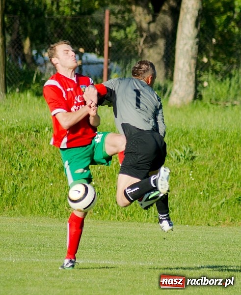 Zdjęcie w galerii na portalu naszraciborz.pl: Ogromny pech KS Rafako. Turza wbiła gola w 96.minucie! wiadomości z regionu