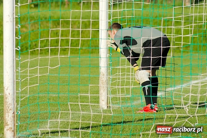 Zdjęcie w galerii na portalu naszraciborz.pl: Ogromny pech KS Rafako. Turza wbiła gola w 96.minucie! wiadomości z regionu