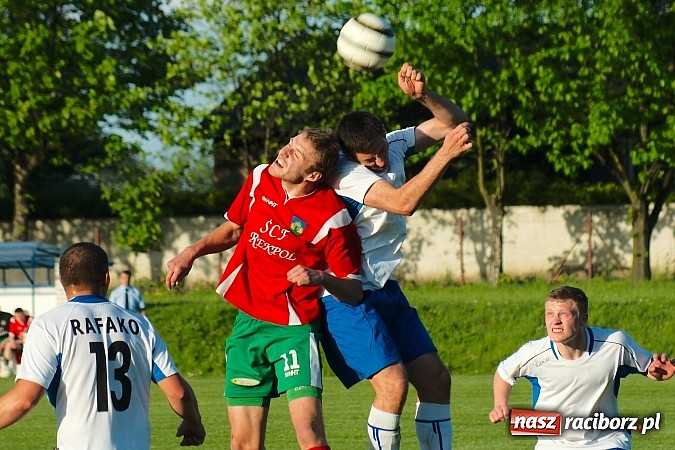 Zdjęcie w galerii na portalu naszraciborz.pl: Ogromny pech KS Rafako. Turza wbiła gola w 96.minucie! wiadomości z regionu
