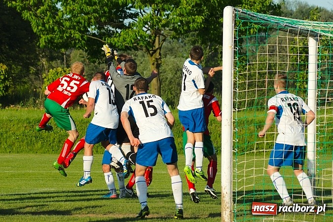 Zdjęcie w galerii na portalu naszraciborz.pl: Ogromny pech KS Rafako. Turza wbiła gola w 96.minucie! wiadomości z regionu