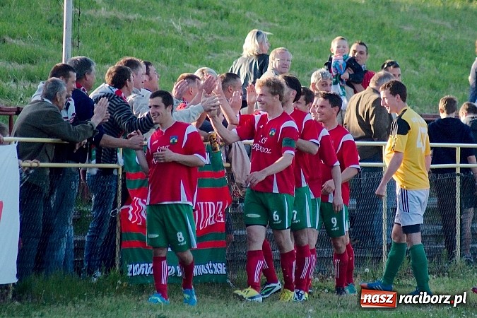 Zdjęcie w galerii na portalu naszraciborz.pl: Ogromny pech KS Rafako. Turza wbiła gola w 96.minucie! wiadomości z regionu