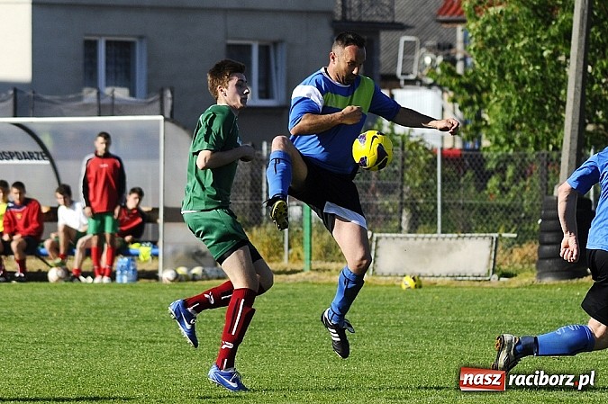 Zdjęcie w galerii na portalu naszraciborz.pl: Dzięwięć bramek i pogrom w Krzyżanowicach wiadomości z regionu