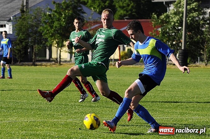 Zdjęcie w galerii na portalu naszraciborz.pl: Dzięwięć bramek i pogrom w Krzyżanowicach wiadomości z regionu