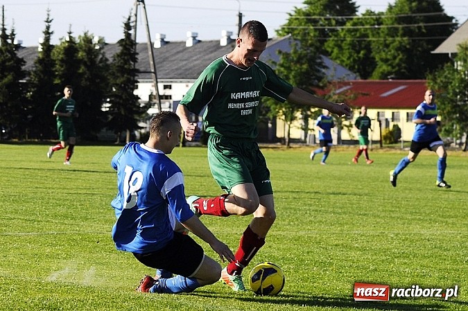 Zdjęcie w galerii na portalu naszraciborz.pl: Dzięwięć bramek i pogrom w Krzyżanowicach wiadomości z regionu
