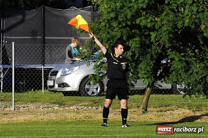 Zdjęcie w galerii na portalu naszraciborz.pl: Dzięwięć bramek i pogrom w Krzyżanowicach wiadomości z regionu