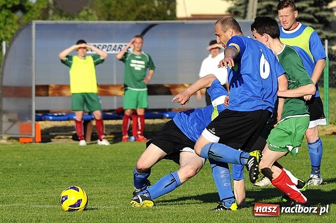Zdjęcie w galerii na portalu naszraciborz.pl: Dzięwięć bramek i pogrom w Krzyżanowicach wiadomości z regionu
