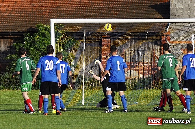 Zdjęcie w galerii na portalu naszraciborz.pl: Dzięwięć bramek i pogrom w Krzyżanowicach wiadomości z regionu