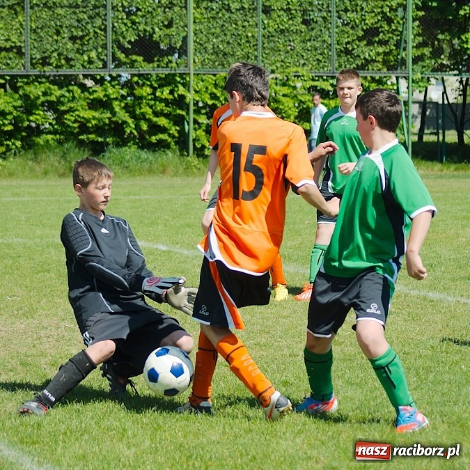 Zdjęcie w galerii na portalu naszraciborz.pl: Mendel goli w starciu Płoni z Raszczycami wiadomości z regionu
