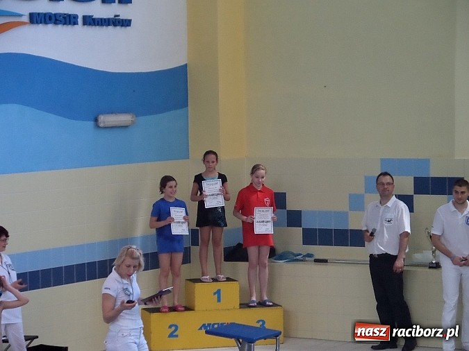 Zdjęcie w galerii na portalu naszraciborz.pl: Pływanie. Wiktoria na podium  wiadomości z regionu
