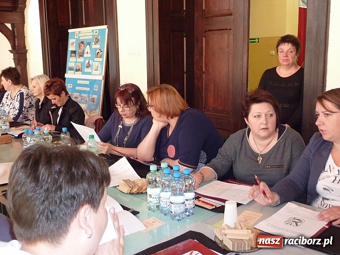 Zdjęcie w galerii na portalu naszraciborz.pl: Wybory w ZNP. Teresa Ćwik ponownie prezesem wiadomości z regionu