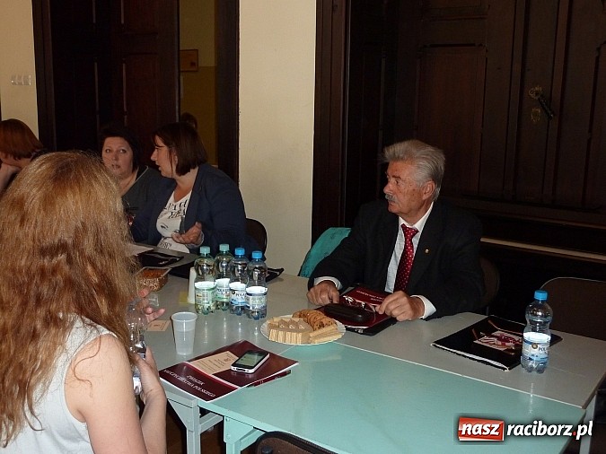 Zdjęcie w galerii na portalu naszraciborz.pl: Wybory w ZNP. Teresa Ćwik ponownie prezesem wiadomości z regionu