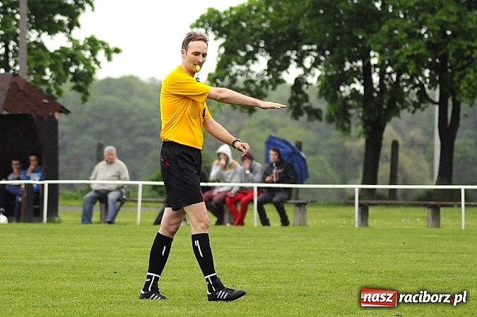 Zdjęcie w galerii na portalu naszraciborz.pl: Pietrowicki Start górą nad Stalą Kuźnia Raciborska wiadomości z regionu