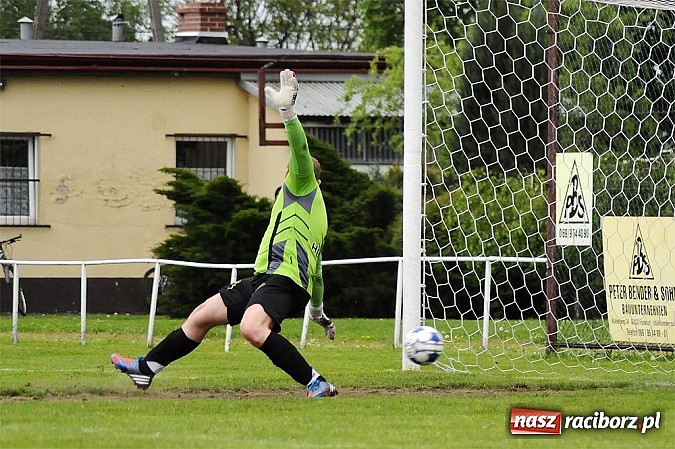 Zdjęcie w galerii na portalu naszraciborz.pl: Pietrowicki Start górą nad Stalą Kuźnia Raciborska wiadomości z regionu