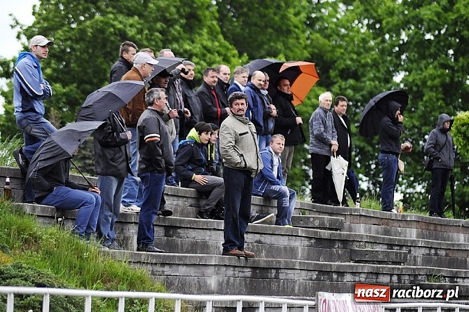 Zdjęcie w galerii na portalu naszraciborz.pl: Pietrowicki Start górą nad Stalą Kuźnia Raciborska wiadomości z regionu