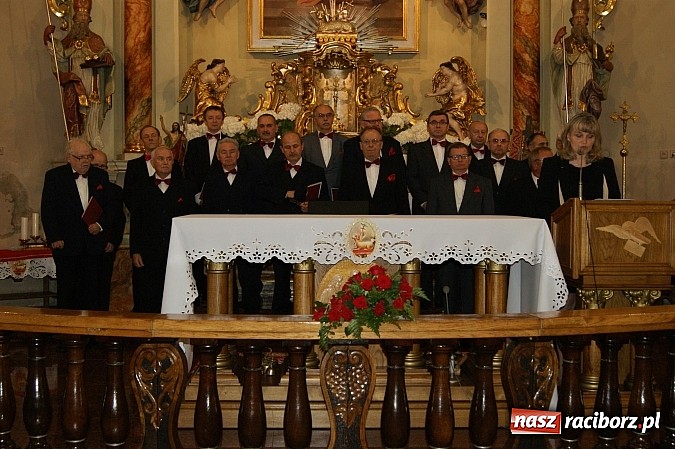 Zdjęcie w galerii na portalu naszraciborz.pl: U świętej Anny w Krzyżanowicach śpiewały chóry wiadomości z regionu