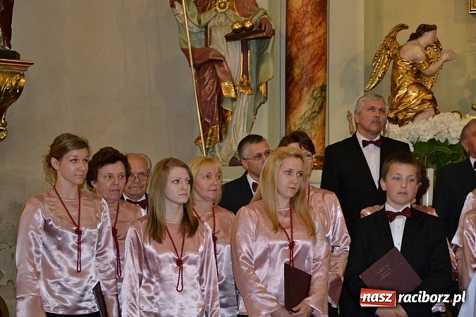 Zdjęcie w galerii na portalu naszraciborz.pl: U świętej Anny w Krzyżanowicach śpiewały chóry wiadomości z regionu