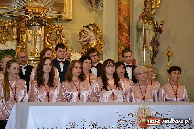 Zdjęcie w galerii na portalu naszraciborz.pl: U świętej Anny w Krzyżanowicach śpiewały chóry wiadomości z regionu