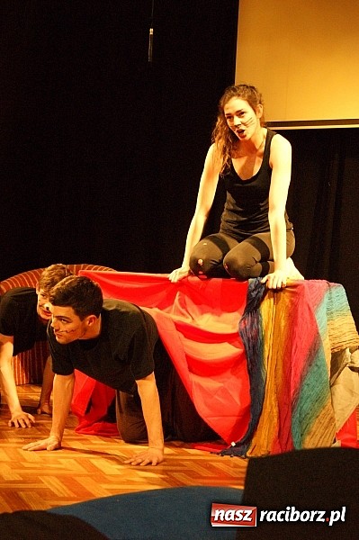 Zdjęcie w galerii na portalu naszraciborz.pl: Koty Eliota na podsumowanie warsztatów wiadomości z regionu