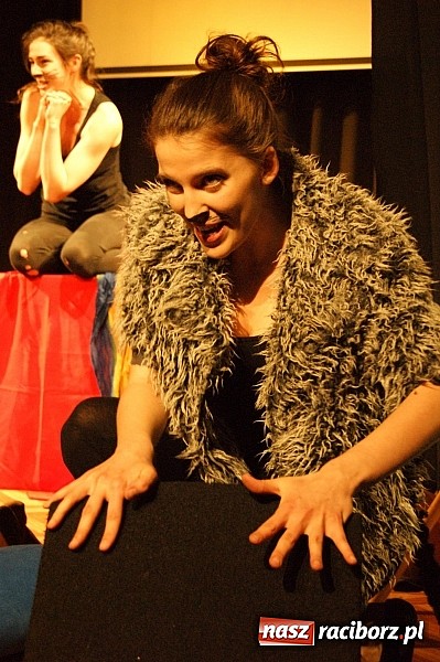 Zdjęcie w galerii na portalu naszraciborz.pl: Koty Eliota na podsumowanie warsztatów wiadomości z regionu