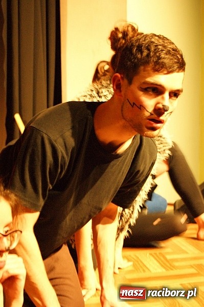 Zdjęcie w galerii na portalu naszraciborz.pl: Koty Eliota na podsumowanie warsztatów wiadomości z regionu