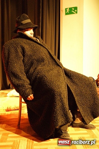 Zdjęcie w galerii na portalu naszraciborz.pl: Koty Eliota na podsumowanie warsztatów wiadomości z regionu