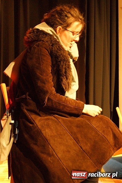 Zdjęcie w galerii na portalu naszraciborz.pl: Koty Eliota na podsumowanie warsztatów wiadomości z regionu