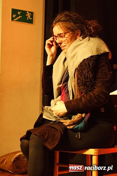 Zdjęcie w galerii na portalu naszraciborz.pl: Koty Eliota na podsumowanie warsztatów wiadomości z regionu