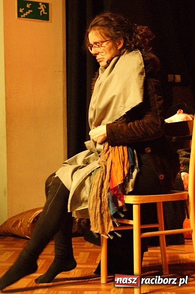 Zdjęcie w galerii na portalu naszraciborz.pl: Koty Eliota na podsumowanie warsztatów wiadomości z regionu