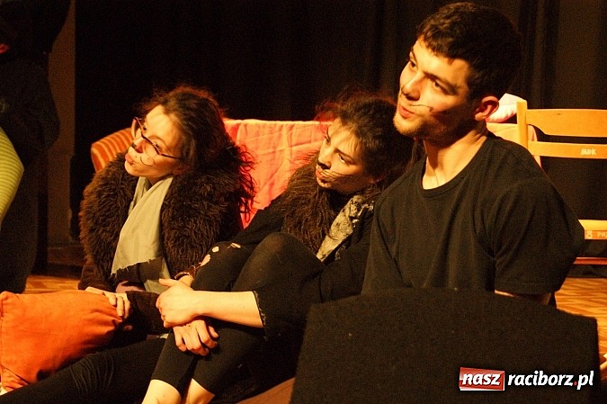 Zdjęcie w galerii na portalu naszraciborz.pl: Koty Eliota na podsumowanie warsztatów wiadomości z regionu