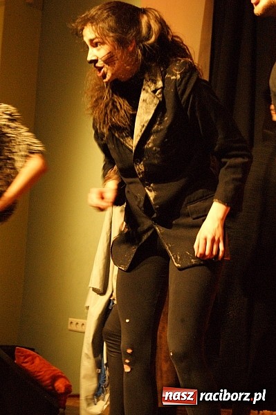 Zdjęcie w galerii na portalu naszraciborz.pl: Koty Eliota na podsumowanie warsztatów wiadomości z regionu