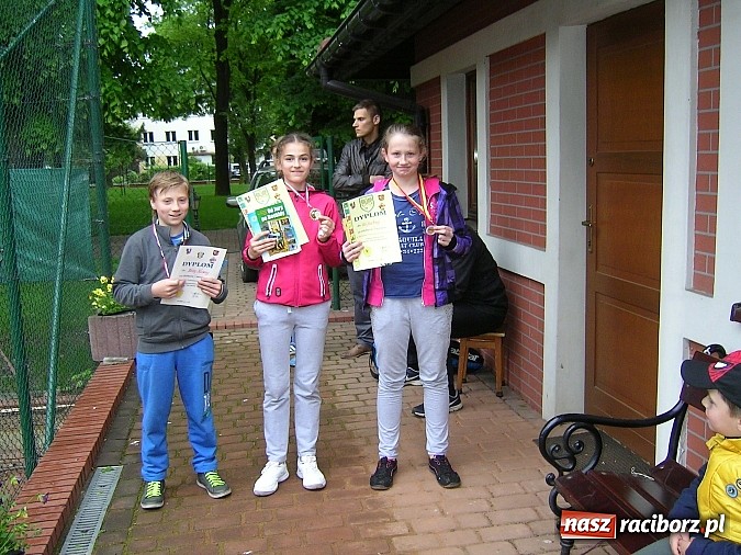 Zdjęcie w galerii na portalu naszraciborz.pl: Wiosenny turniej tenisowy TKKF Rafako wiadomości z regionu