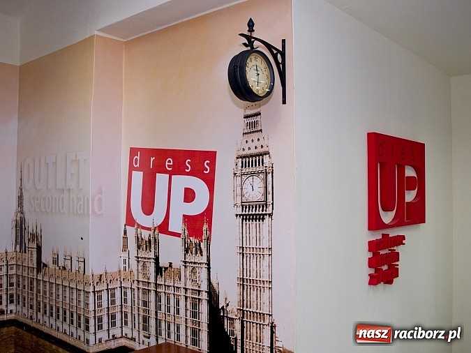 Zdjęcie w galerii na portalu naszraciborz.pl: Rodzeństwo z Raciborza ubiera raciborzan wiadomości z regionu